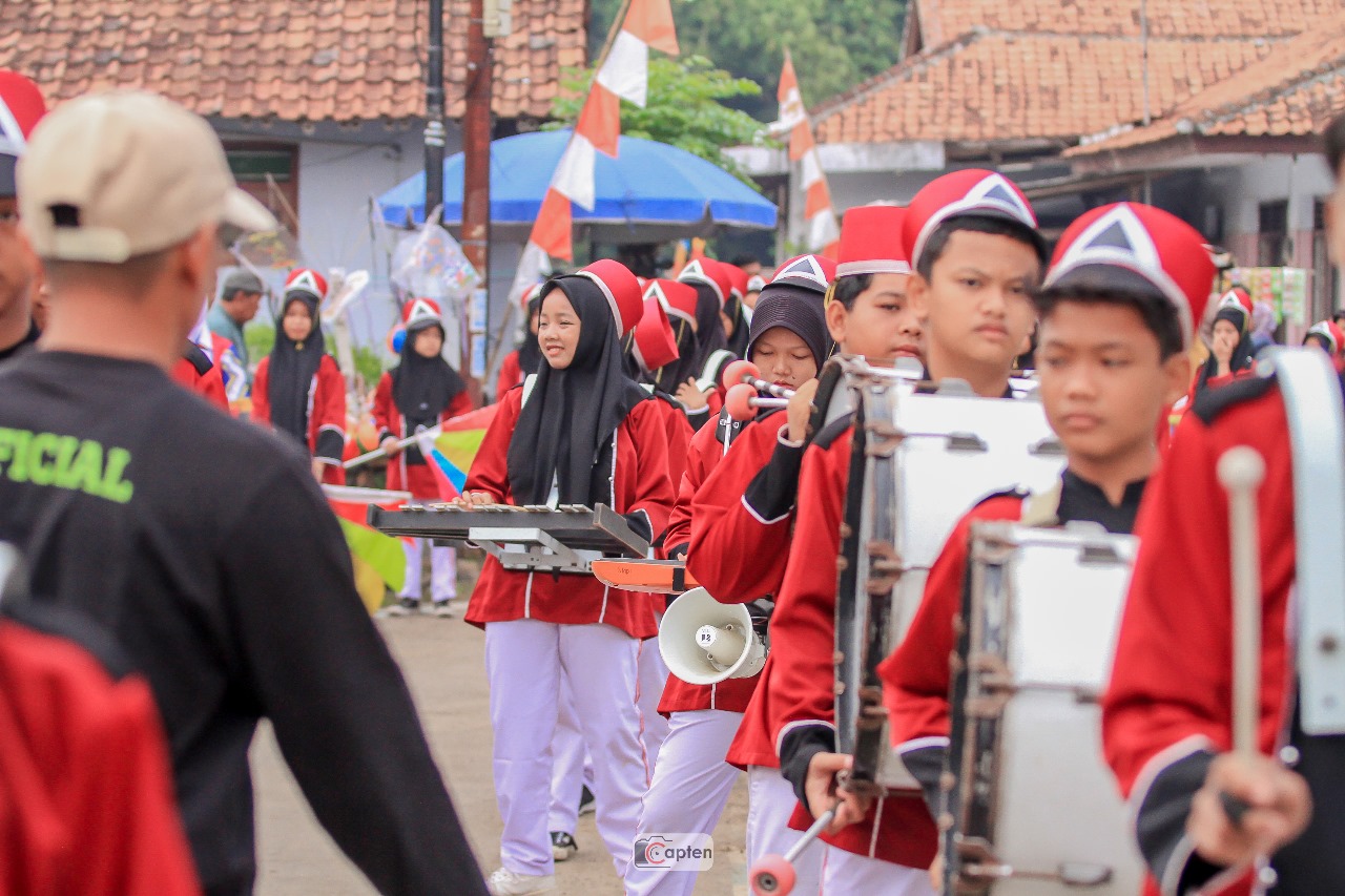Drumband SMP Islam SImbangwetan semakin maju