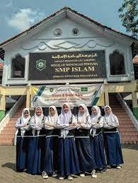 Tumbuhkan Kreativitas, Murid SMP Islam Simbang Wetan Semakin Inovatif